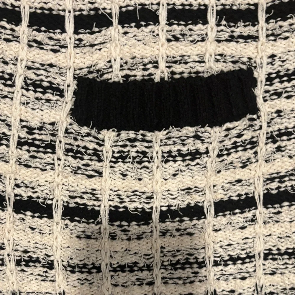 Maeve Black and Cream Textured Knit Vest size M - Picture 5 of 5